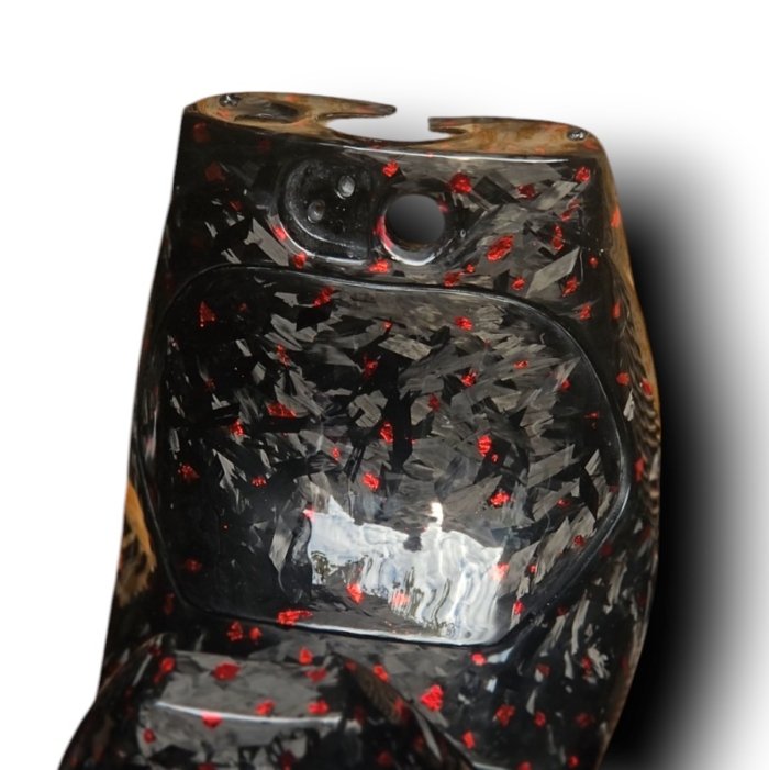 Piaggio ZIP Custom flakes Forged Carbon Beenschild