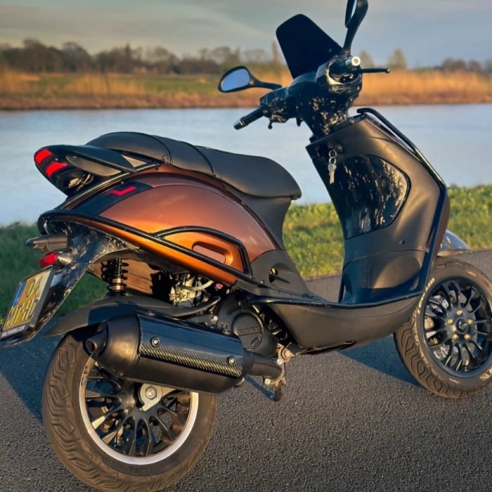 Forged/Geweven Carbon Hitteschild SM06 Gilera Runner - 180cc runner/Skipper - Afbeelding 2